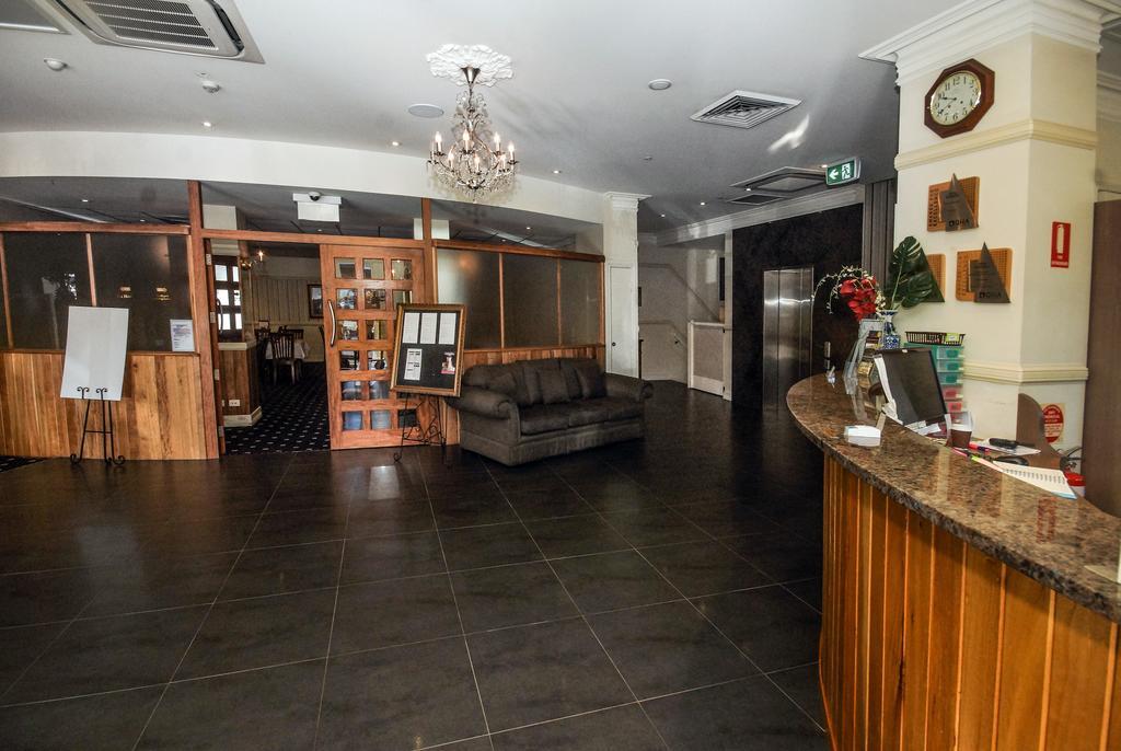 Redearth Boutique Hotel Mount Isa Exterior foto