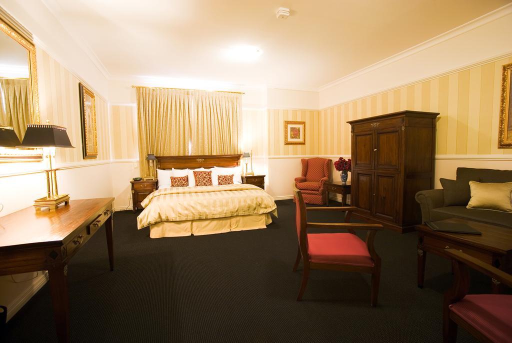 Redearth Boutique Hotel Mount Isa Quarto foto