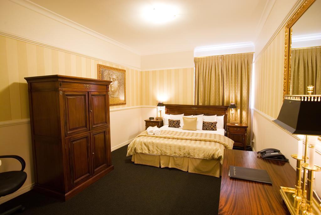 Redearth Boutique Hotel Mount Isa Quarto foto